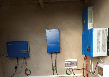 Bomba solar de 5,5 kW y sistema aislado de 1 kW en Botsuana