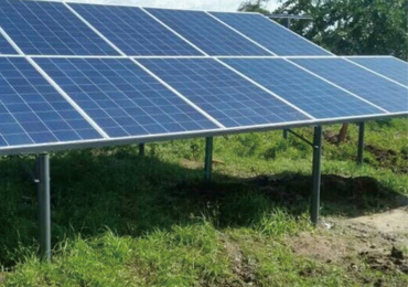 Sistema de bombeo solar de 2,2 kW en Colombia