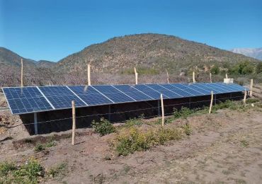 Sistema de bombeo solar de 2,2 kW en Chile.